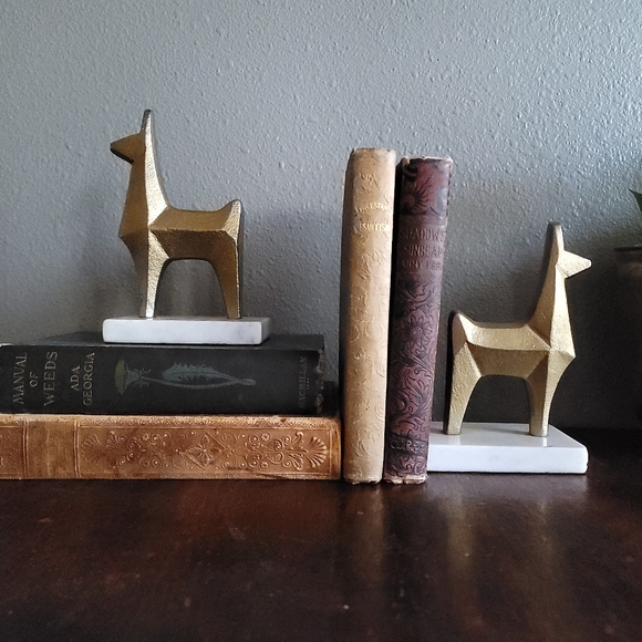 Llama Bookends Gold Painted Metal and Marble - Picture 4 of 6